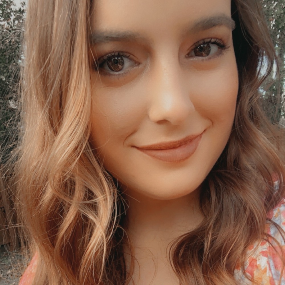 Meet your Posher, Holly